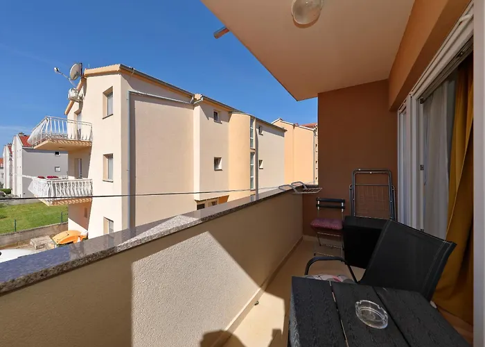 Bajana Apartment